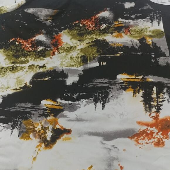 Lavish Alice Multicolored Flowy Dress - Picture 6 of 8